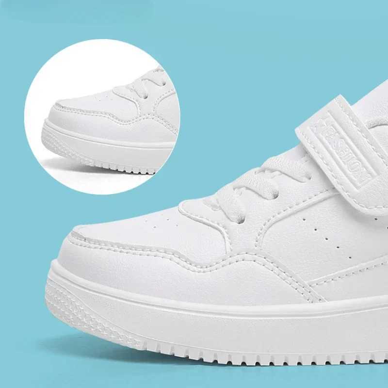 New leather childrens running shoes fashionable teenagers casual walking student fashion sports shoes breathable and soft childrens sports shoes W2503