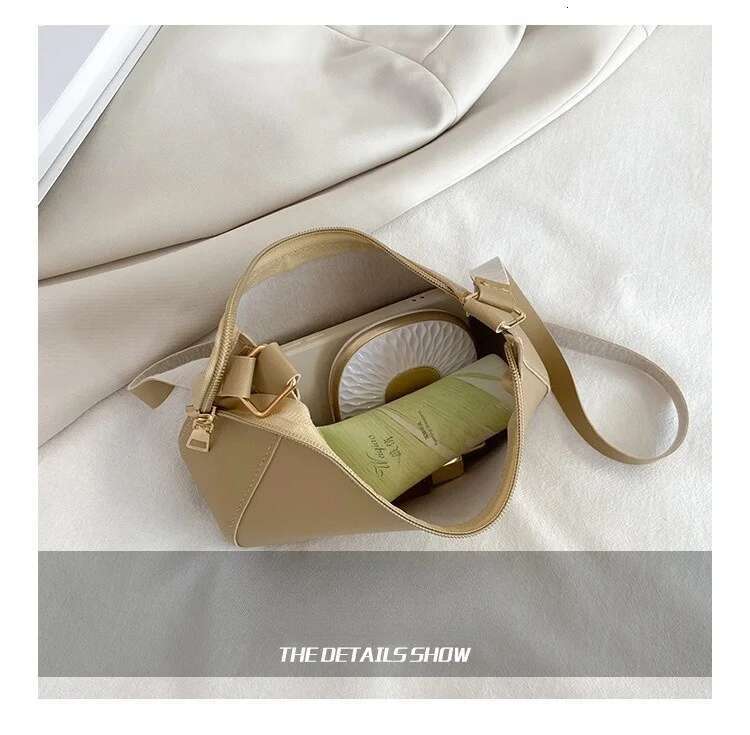 New Arrival 2025 Fashion Women's Chain Shoulder Fresh and Stylish Crossbody Bag, Square Bag ,
