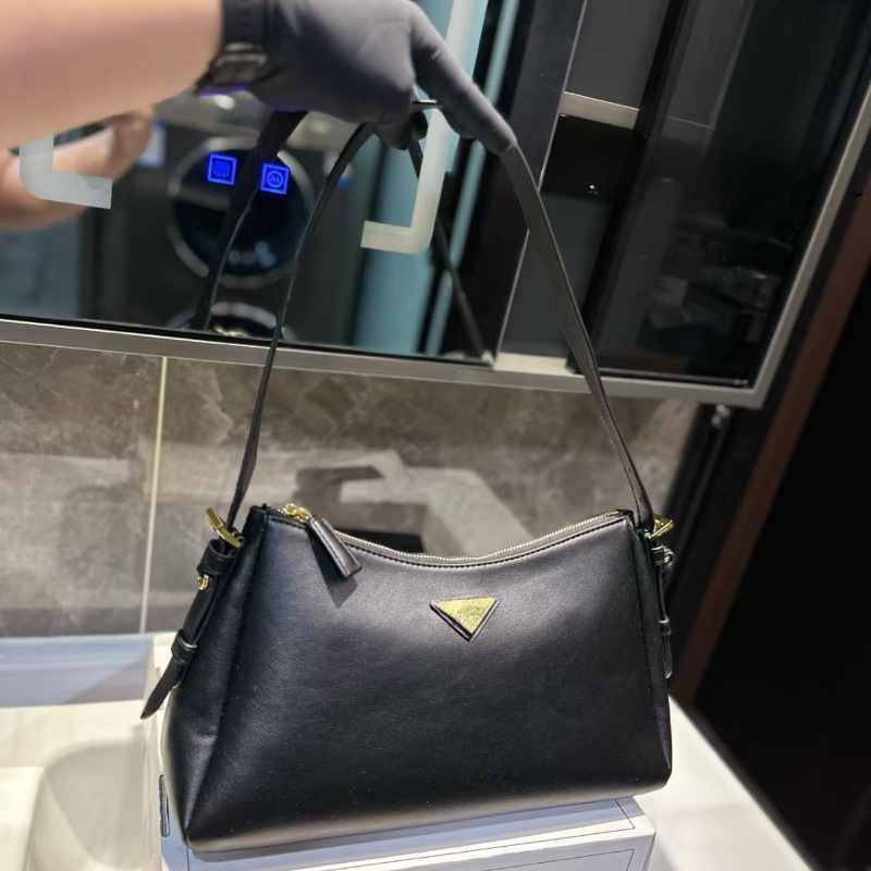 Women's shoulder bag handbag simple and fashionable designer designed new P25