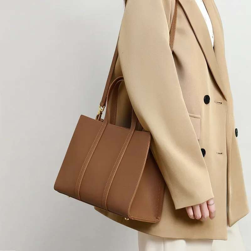 2024 New Retro Women Tote Bag High Quality Shoulder Designer Female Large Handbags Genuine Leather Ladies Bags Brown