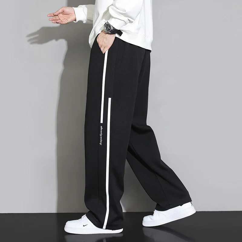 2024 New Sportswear Mens Pocket Jogger Wide Leg Jogging Pants Neutral Breathable Loose Outdoor Sportswear Fashion Design Jogging Pants W250318