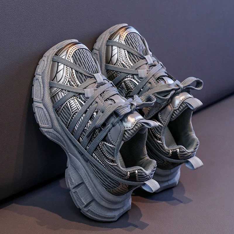 Childrens Chunky 2025 New Girls Basketball Shoes Sneakers Breathable Fashion Edition Childrens Tight Boys SneakersXJ250318