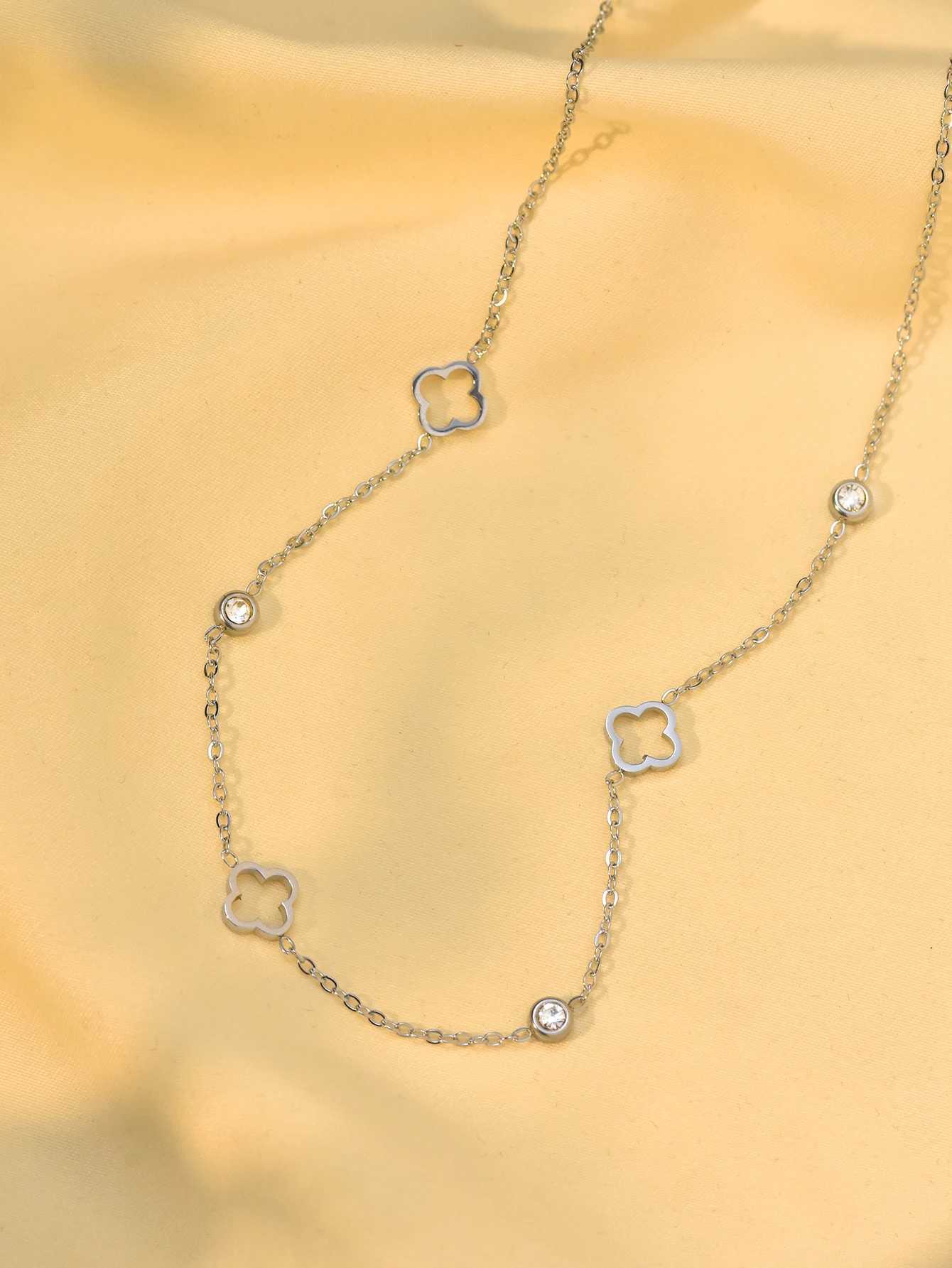 1 piece of simple stainless steel diamond necklace for womens clover three flowers and three diamonds necklace suitable for female friends W250318