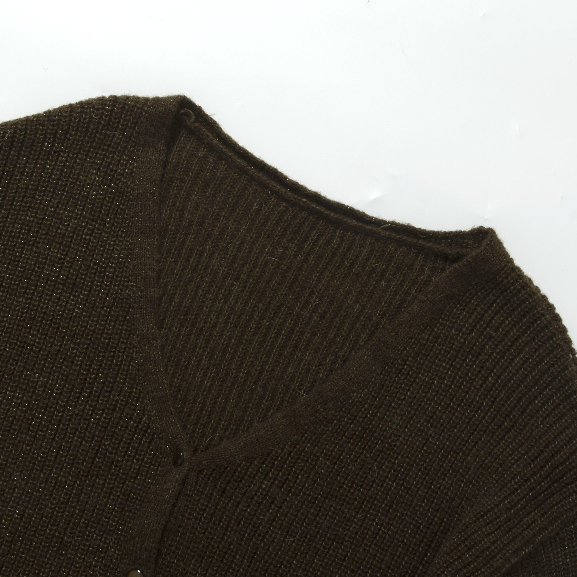 Unisex Chic Woolen V-Neck Sweater - Stylish Casual Knit Pullover for Everyday Wear