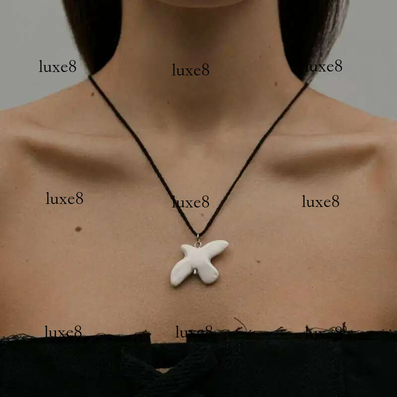 Fashion White Peace Dove Pendant Necklace Earrings for Women Vintage Metal Geometric Round Ear Hoop Jewelry Gift