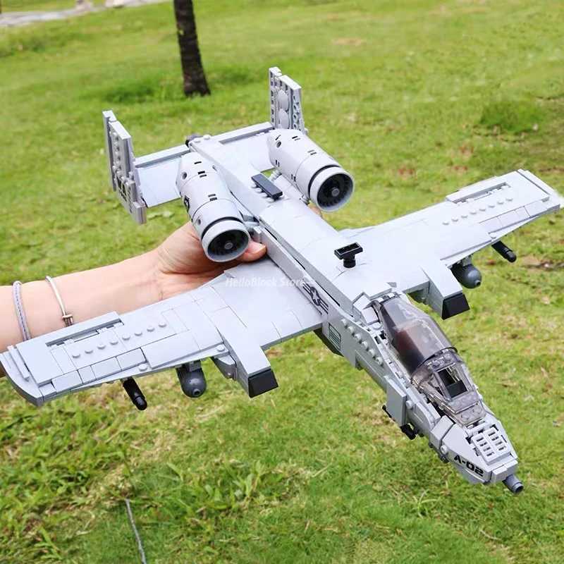 Thunderbolt II A10 Fighter jet Plane Building Blocks 3D Model Military Series Bricks Toys For Children Christmas Gifts 961PcsXJ250318