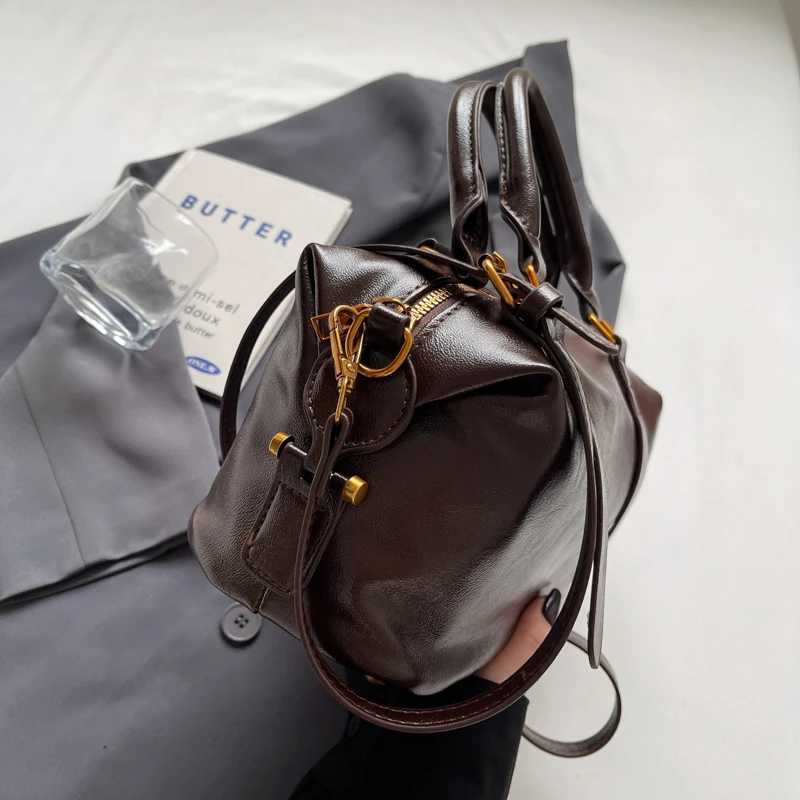 Fi handbag leather text bag simple handbag solid retro Shoder womens messenger bag Y250318