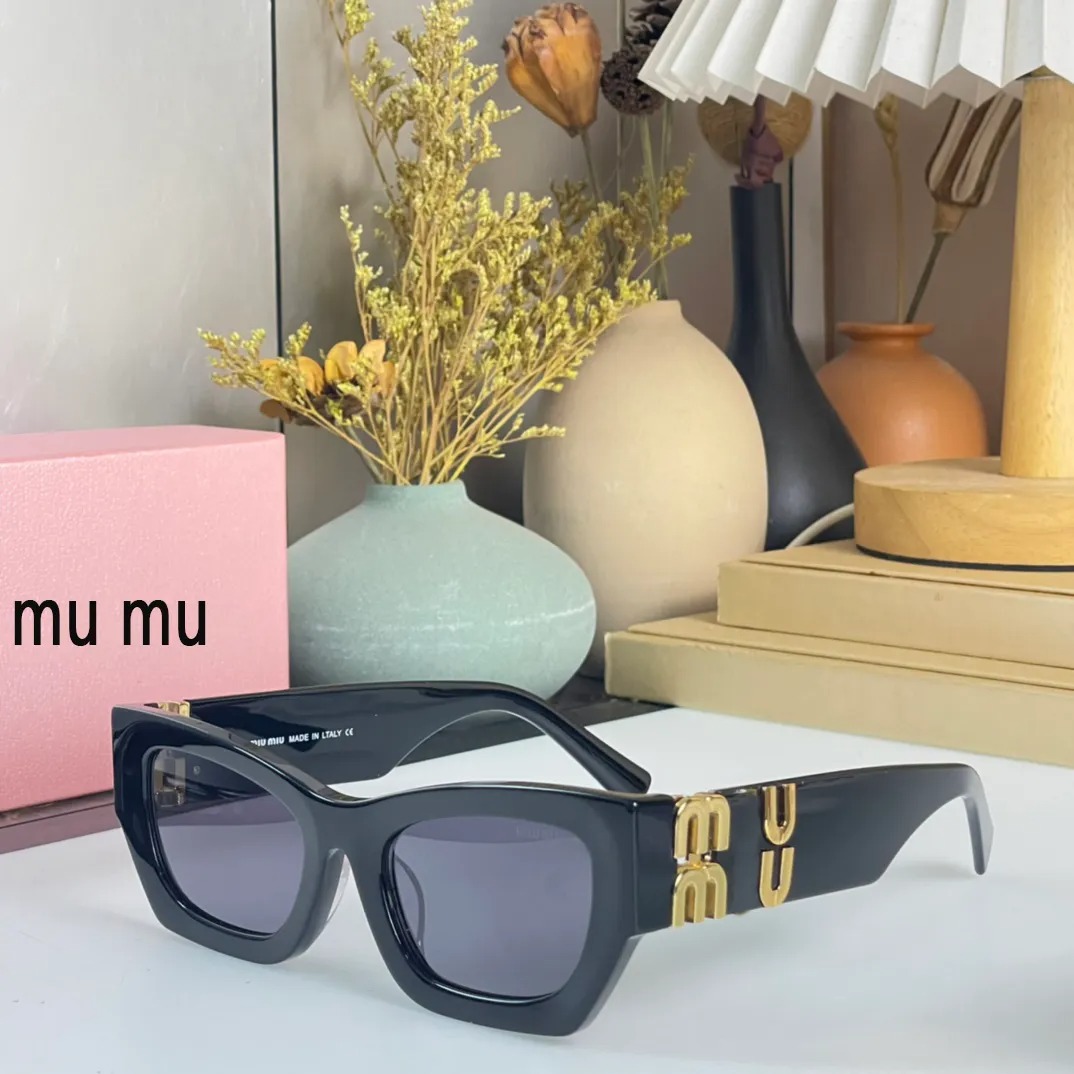MuuMu Fashion For kids Classic Italian square frame glasses high quality PC sheet classic luxury cat eye sunglasses Z260305