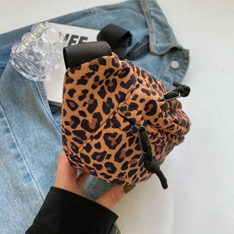 Vintage Leopard Printed Fanny Packs For Women Fashion Zebra Stripe Waist Bag Portable Female Waist Pack Lady Crossbody Chest Bag 250314