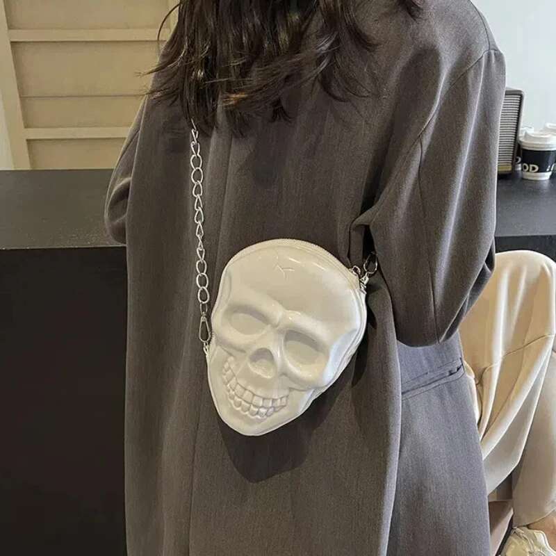 Funny Crossbody Bags For Women 2025 New Leather Chain Small Personality Skull Shape Hip Hop High Quality Shoulder Bag Woman