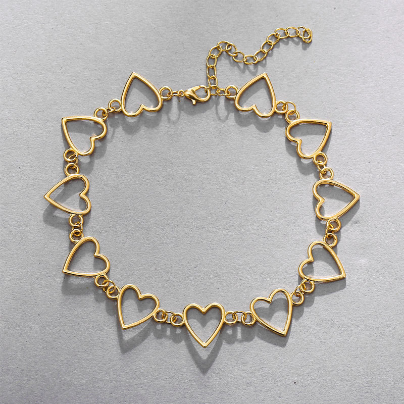 Hollow Heart Necklace Women Cold Wind Peach Heart Clavicle Chain Fashion Alloy Choker Jewelry