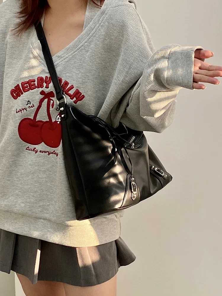 Cool Punk Wens Tote Shoder Bag Locotive Five Crossbody Bags Large Capacity Ladies Travel Cmute Handbags Y250318