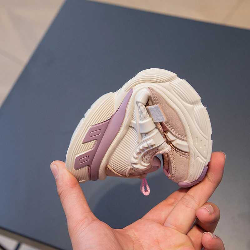 Childrens sports shoes childrens sports shoes childrens casual shoes air mesh breathable fashion school running shoes new softXJ250318