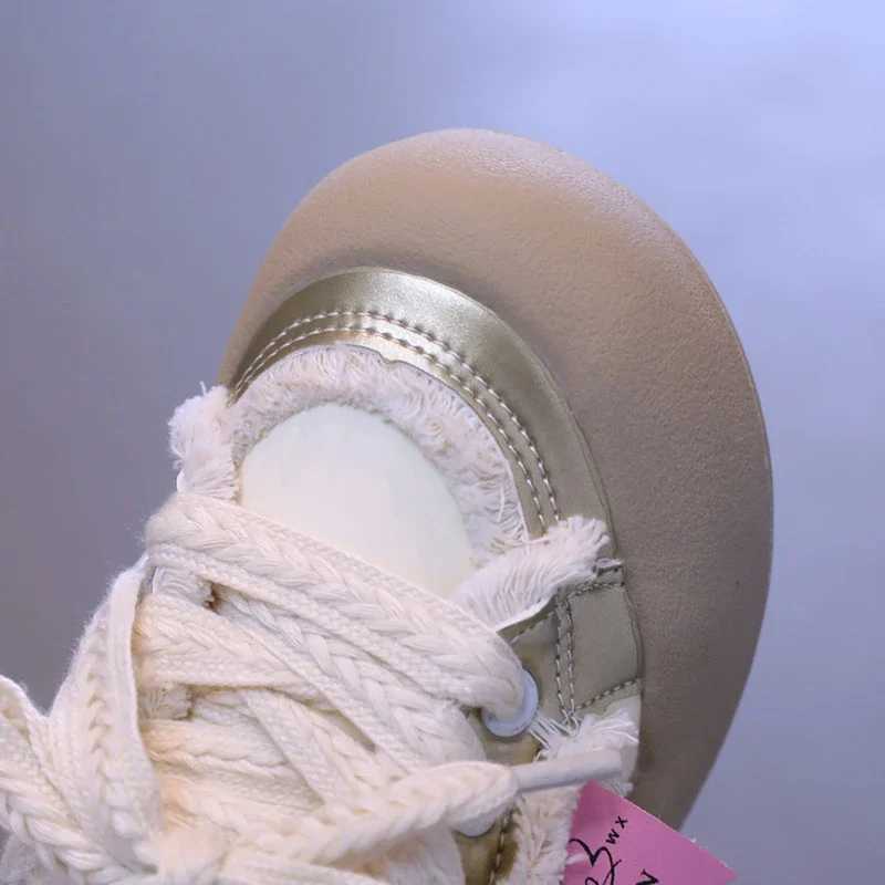 Spring 2025 low top sports shoes suitable for students anti slip childrens running sports shoe designer walking shoes for boys W250318