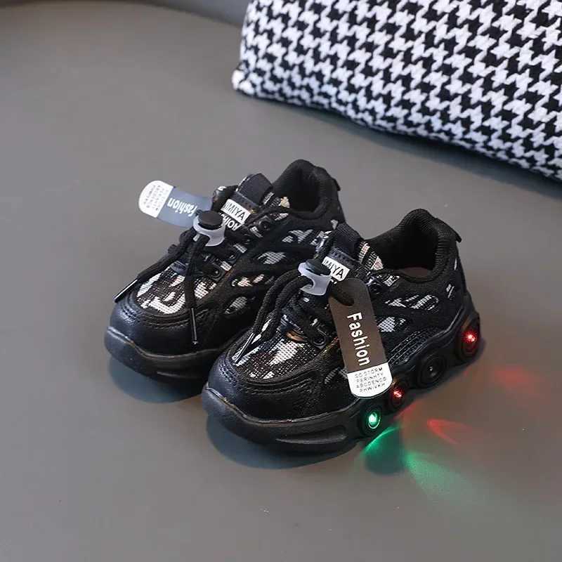 Sports shoes childrens fashion LED light shoes letter woven mesh breathable 1-6 year old luminous shoes casual sports shoes boys shoesXJ250318