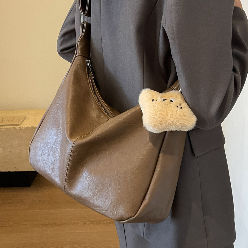 Large Capacity For Women S New High End Feel Maillard Commuting Shoulder Autumn And Winter Popular Crossbody Tote Bag Shoulder Bags