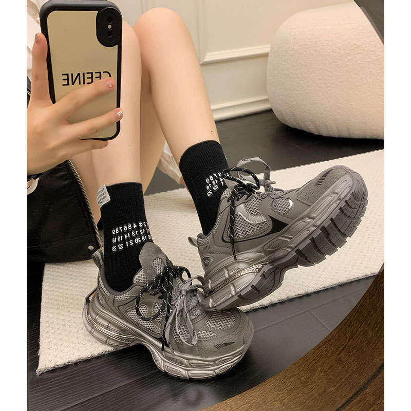 Paris Dad 2025 New Style Strap Thick Bottom Sponge Cake Lightweight Sports Silver Look Thin and Tall Women's Shoes