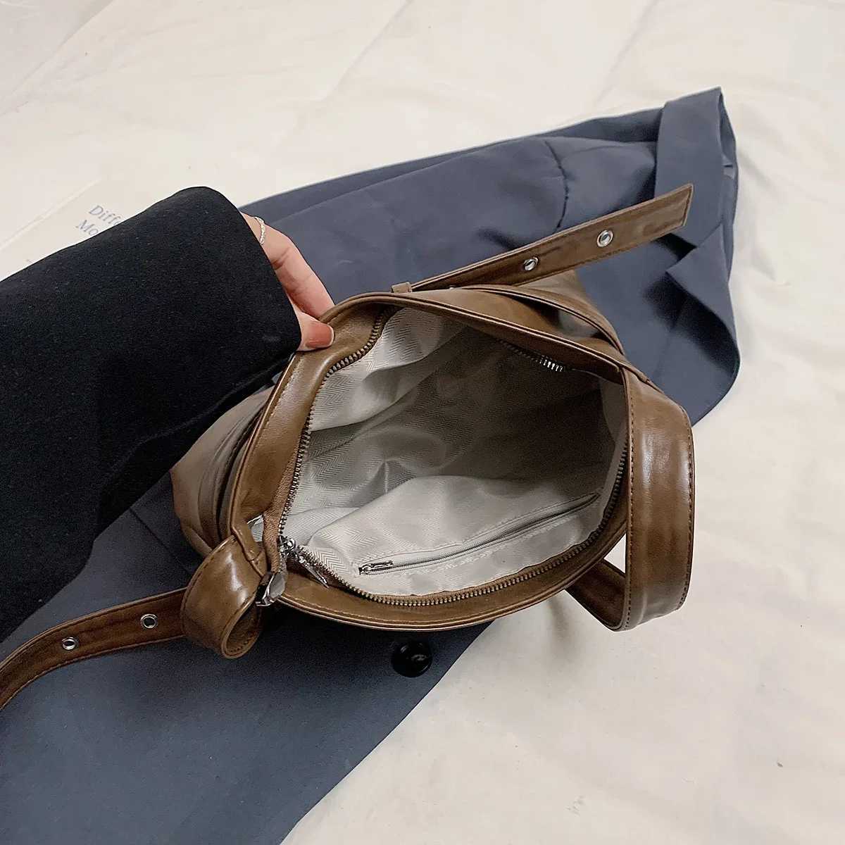 LEFTSIDE Belt Design Small PU Leather Cross Body Bag Womens Shoe Bag 2024 New Trend Fi Handbags and Wallets Y250318