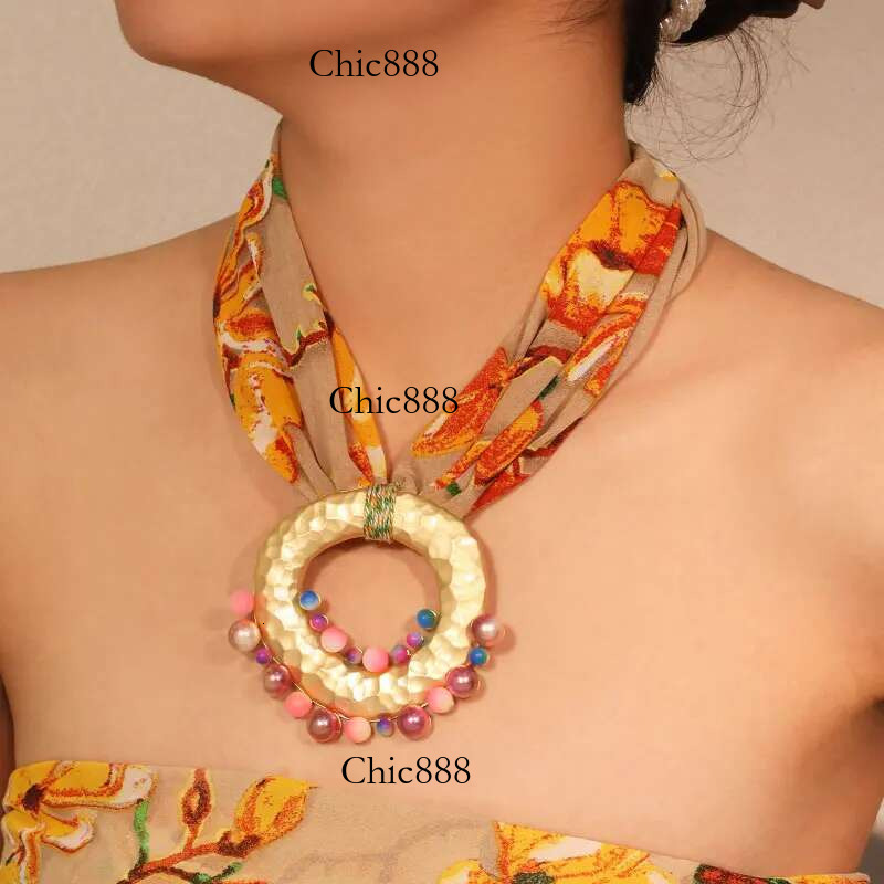 Fashion Statement Boho Necklace with Geometry Pendant for Women Trendy Beach Party Jewelry