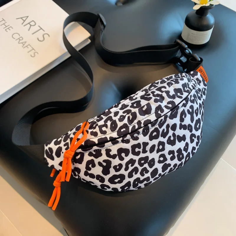 Animal Care Nylon Cross Body Bag Womens Big Fanny Waist Bag Simple Travel Phone Wallet Fabric Waist Bag Banana Waist Bag 250317