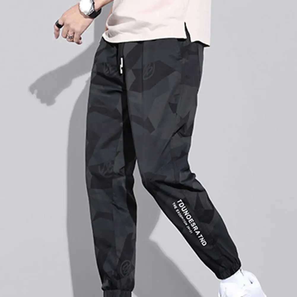 Mens Cargo Pants Camouflage Letter Jogger Trousers Hip-hop Mid Waist Summer Casual Sweatpants Techwear anime male moletom W250318