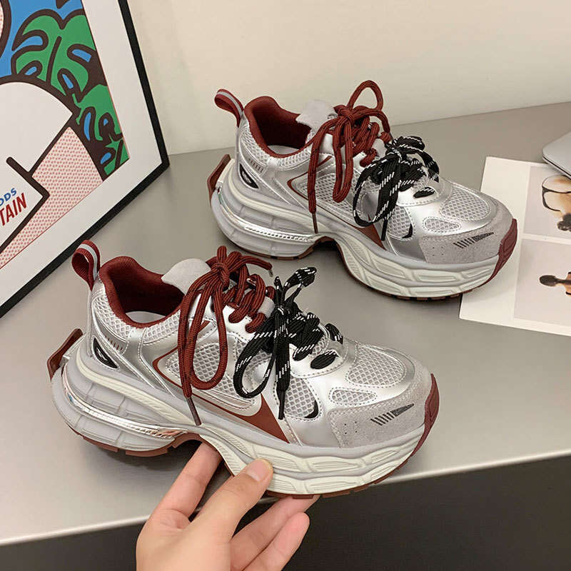 Paris Dad 2025 New Style Strap Thick Bottom Sponge Cake Lightweight Sports Silver Look Thin and Tall Women's Shoes
