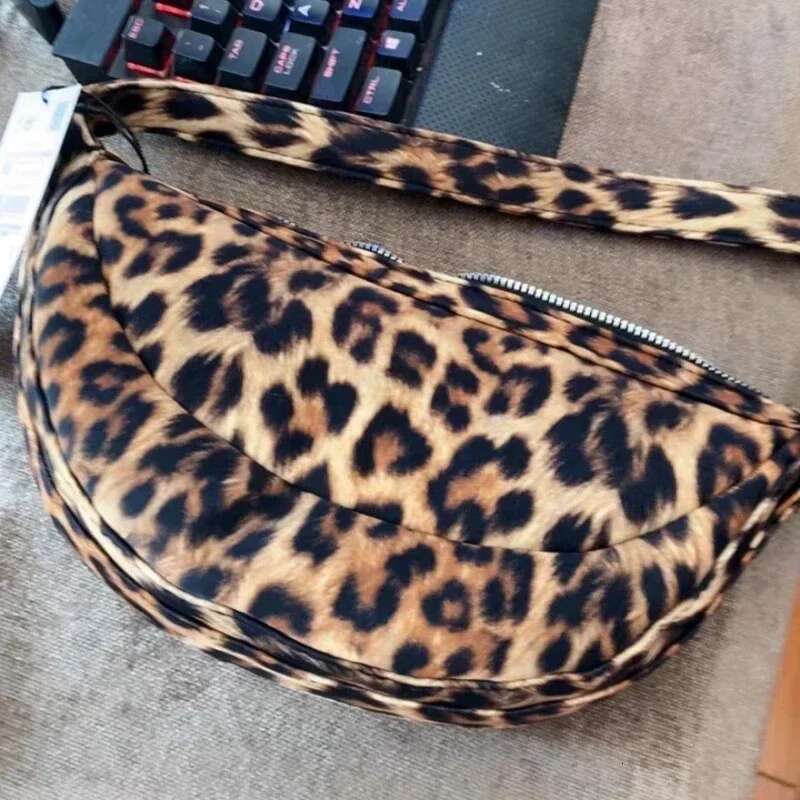 2024 Autumn New Chest For Women Fashion Trend Leopard Pattern Large Capacity Lady Hobo Crossbody Bag Purses Handbag Shopper