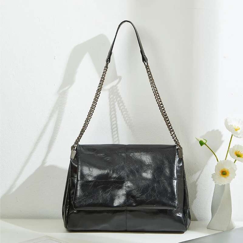 Fashion Metal Women's Chain Shoulder Crossbody Simple Pu Sewing Solid Color Flip Messenger Bag, Classic Busine Bag,