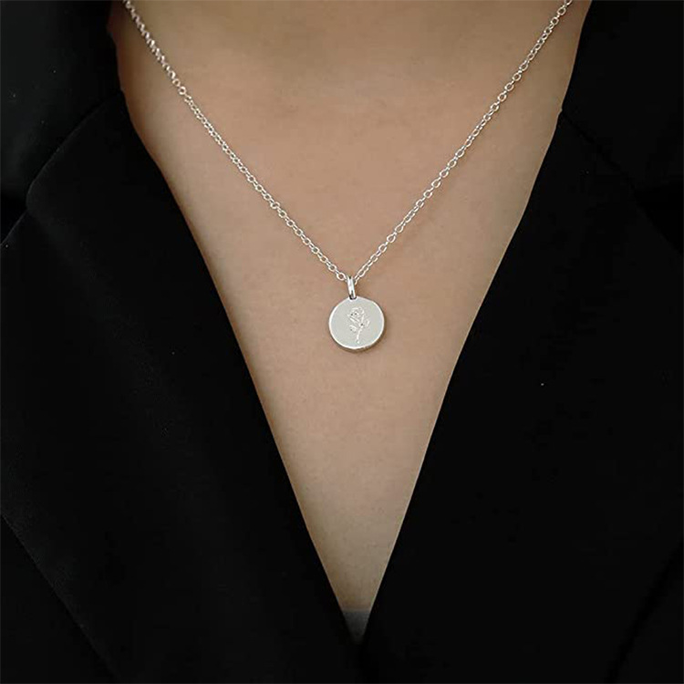 Exquisite Coin Disc Carving December Pendant Necklace Round Birthday wer Collar Chain