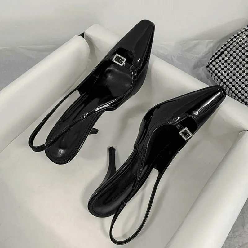2024 Black patent leather high H new royal sisters drill button pump square stiletto shoes Fem Y250317