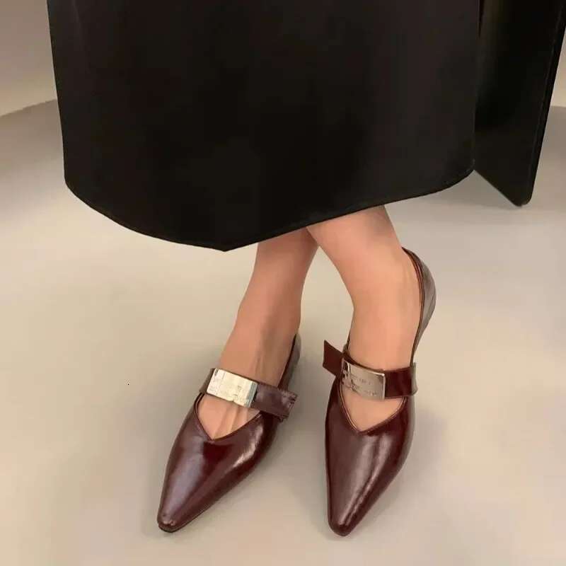 Retro Fashion New Trendy urious Pointed Toe Casual Shoes Elegant Solid Color Women's Party High Heels Low Boots