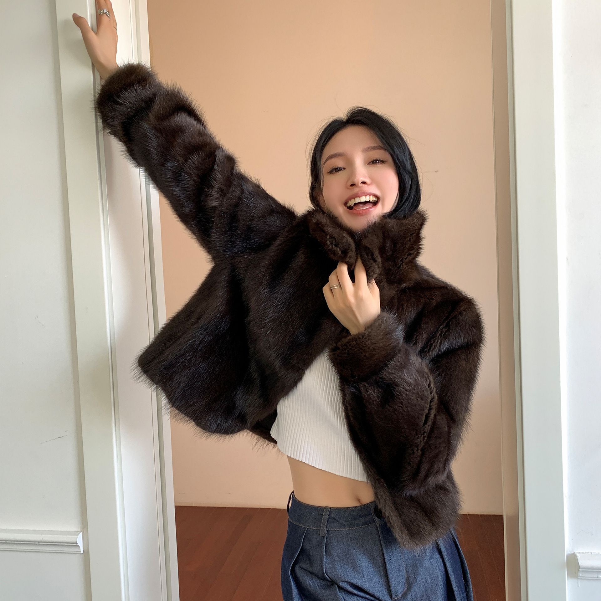 Whole mink short integrated 2024 new faux fur coat for women
