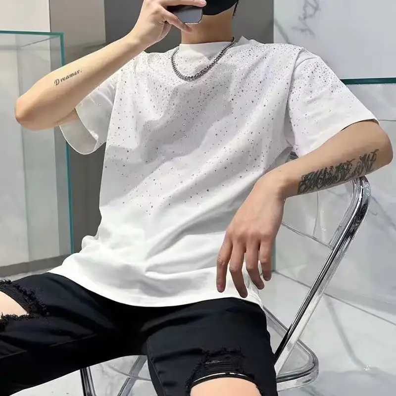 Summer Short Sleeved T-shirt Mens T-shirt Loose Round Neck Fashionable Trendy Brand Hot Diamond Half Sleeved ClothesT250318