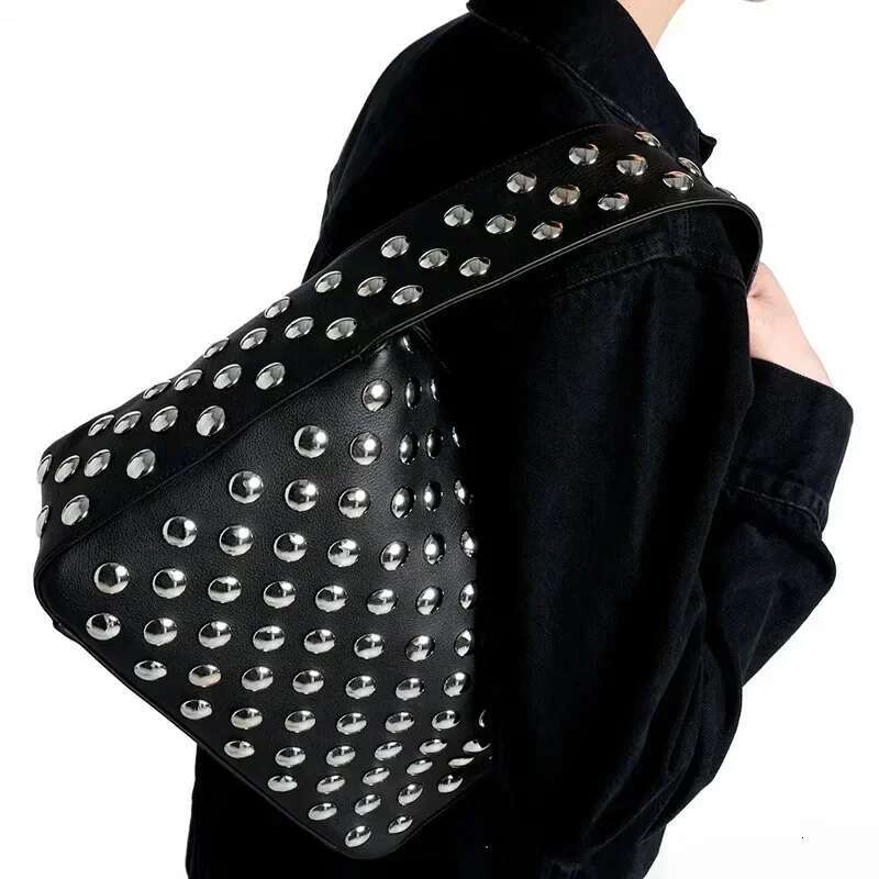 Black Metal Motorcycle Rivet Handbags European And American Style Shoulder Bag Designer Armpit Shopper Purses