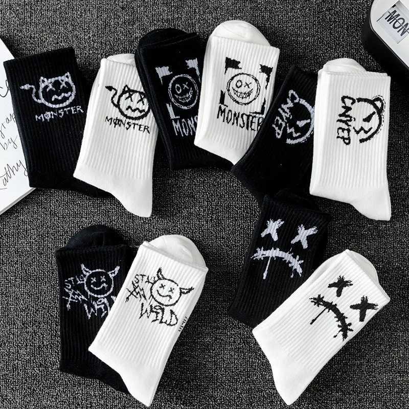 Ghostface 46 Couple Sports Socks Spring/Summer Basketball Socks Black and White Long Socks Mens Mid Socks Hip Hop X250319