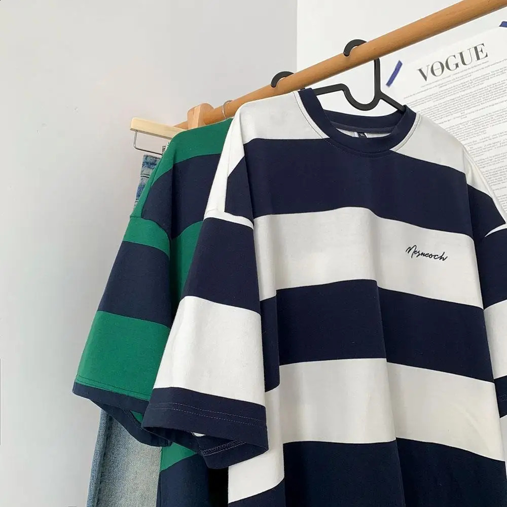 Summer American Street Retro Stripe Letter Print Graphic T-shirt Men and Women Trend Loose Casual Short Sleeve Top harajuku 250319