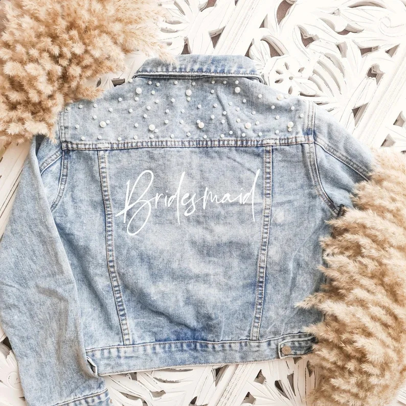 Bachelorette Jean Jackets Hen Party Gift Customized Bridal Cowboy Jacket Pearl Mrs. Outerwear Bridesmaid Personalized Coats Wedding Day 250317