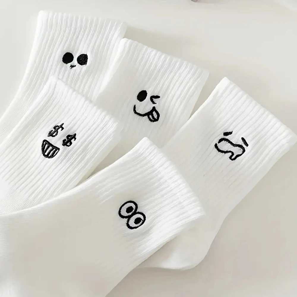 5/10 pairs of womens white cartoon socks fashion version expresses socks with simple design soft breathable comfortable and casual socks X250319