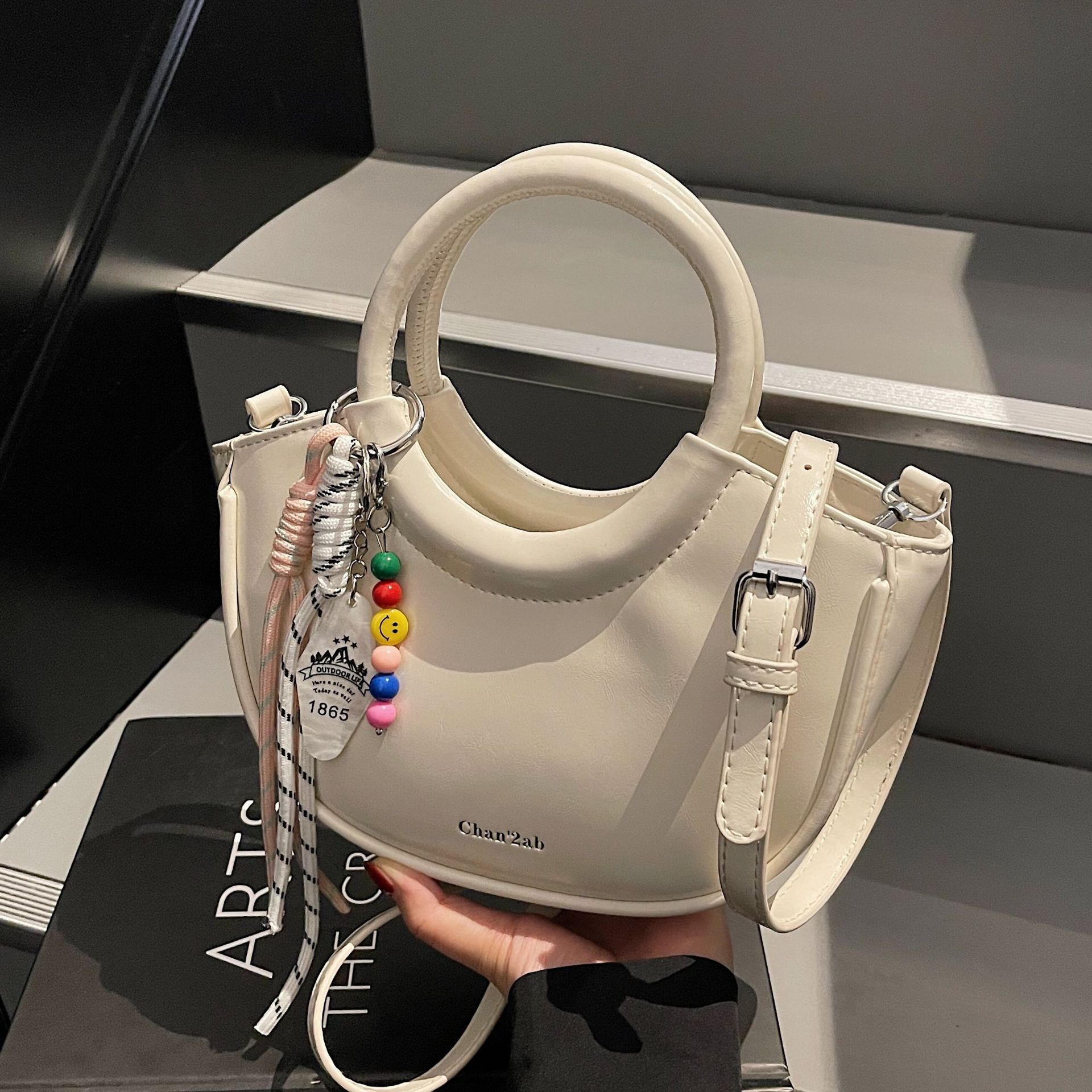 Korean Niche Hand-Held Vegetable Basket Small Women's 2025 New Trendy And Fashionable Bucket Versatile Ins Crossbody Bag Fashion Shoulder Bags