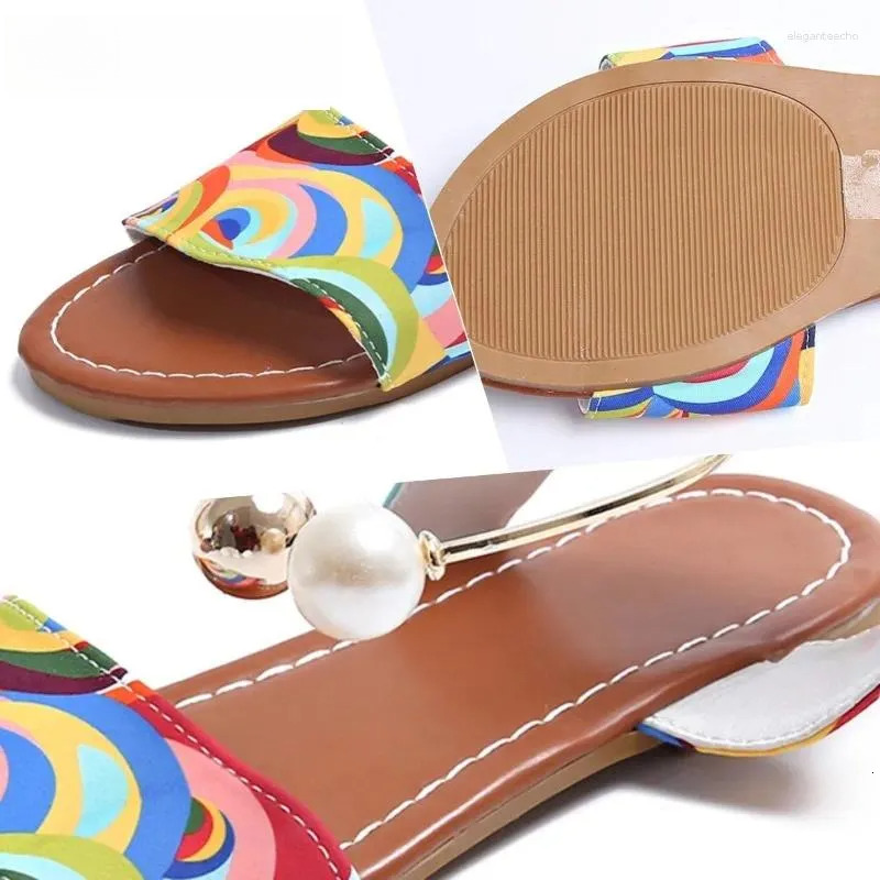 2025 S Fashion Designer Sandals Random Print Trend Beaded Women Flats Beach Shoes Summer Bohemian Casual Outdoor Dress Sandalias