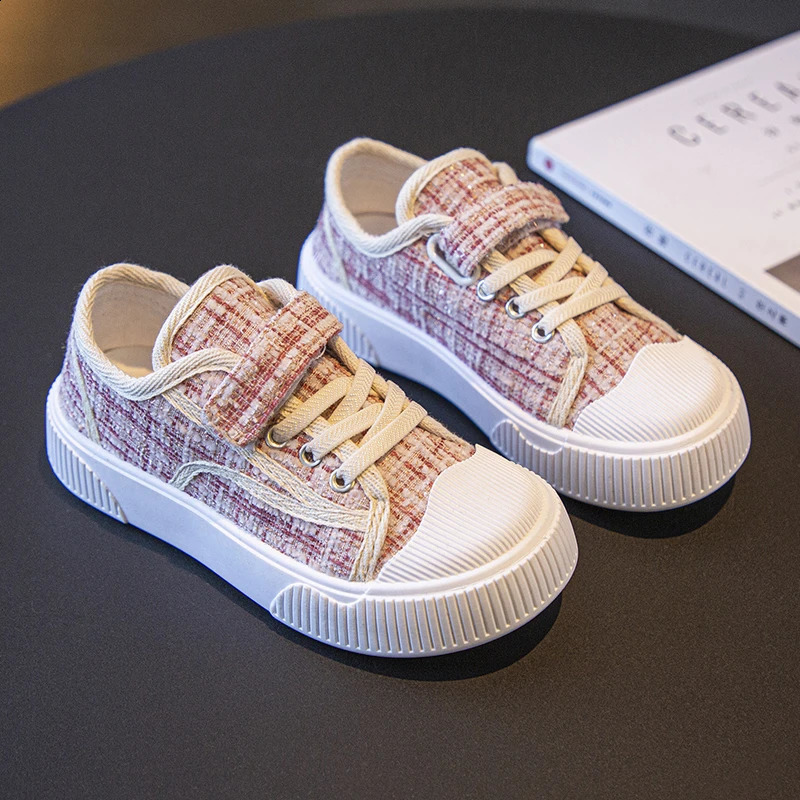 Arrival Children Mesh Board Shoes for Girls Sneakers Kids Soft Bottom Breathable Casual Shoes Toddler Boys Flat Skate Shoes 250319