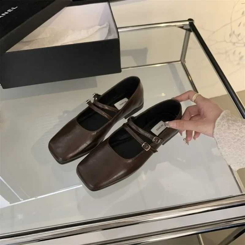 Designer Spring Women Mary Jane Shoes Fi Square Toe Ladies Comfort Soft Sole Flats Womens Comfort Ballerinas ShoesXJ250319