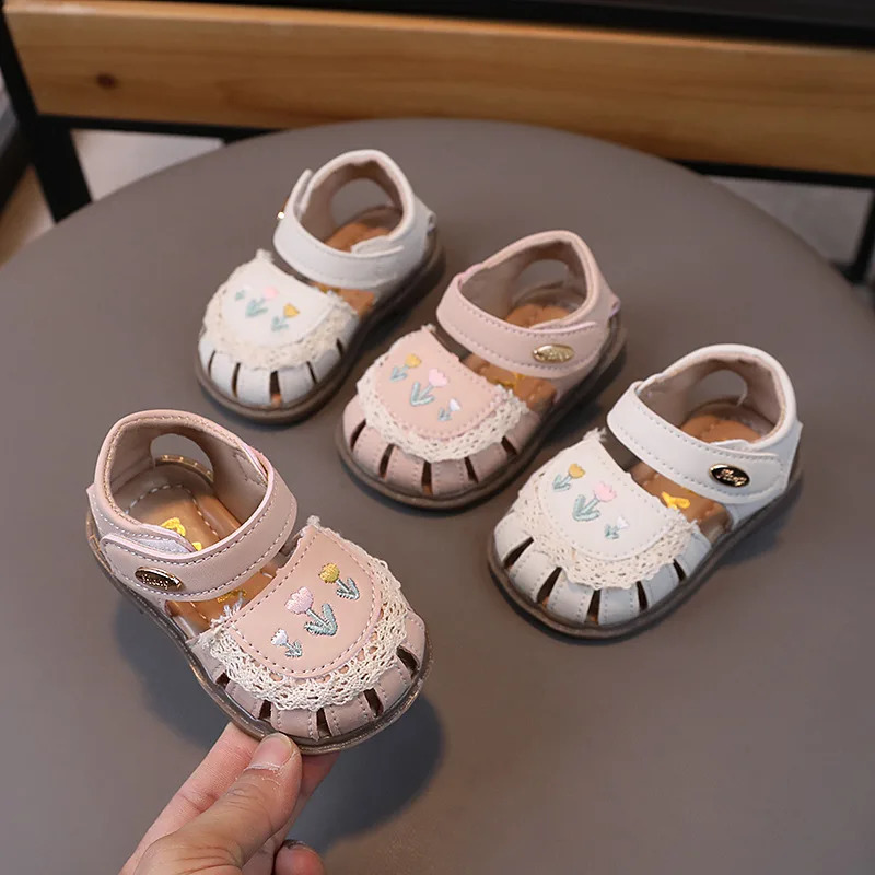 Little Flower Baby Girl Sandals 2024 Summer Childrens Beach Shoes Close Up Beige Pink 250304