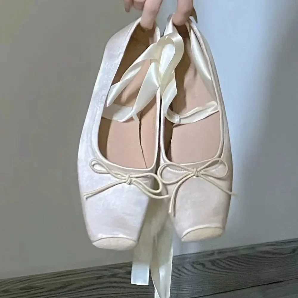 Flat shoes luxury ballet shoes womens autumn with flat shoes womens temperature square shoes Mary Jane shoes pinkXJ250319