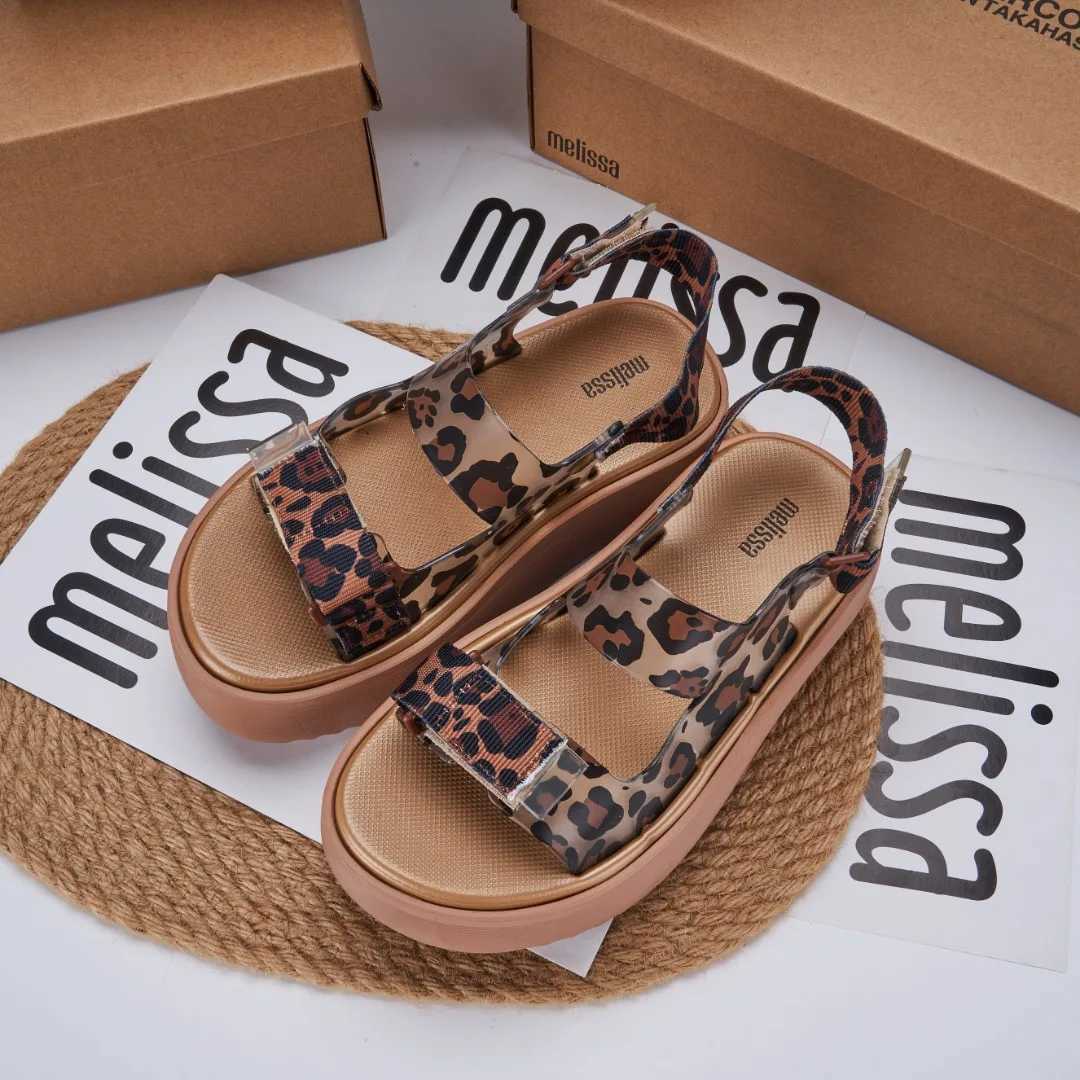 New Arrival Womens pancake shoes fashionable womens thick soled casual printed sandals adult casual beach shoes womens sizes 35-40 T250318