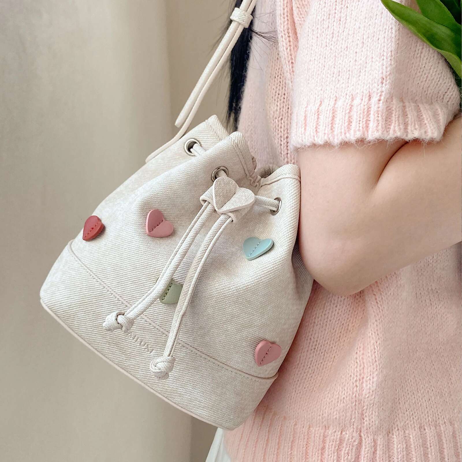 AII New Original Design Bucket Cute Heart Decoration Shoulder Bag, Holiday Gift Handbag