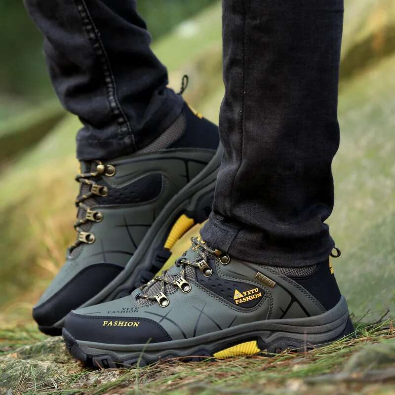 2025 new leather sports shoes breathable men's shoes casual and comfortable walking anti slip outdoor hiking designer fashionable men's shoe