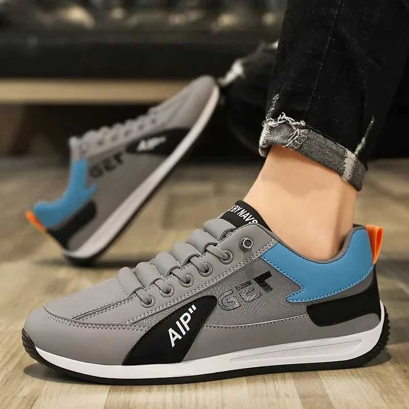 Mens Casual Shoes Platform Sneakers Lightweight Running Shoes Trend Breathable Walking Shoe Breathable Slip on Vulcanized Shoes Z250319