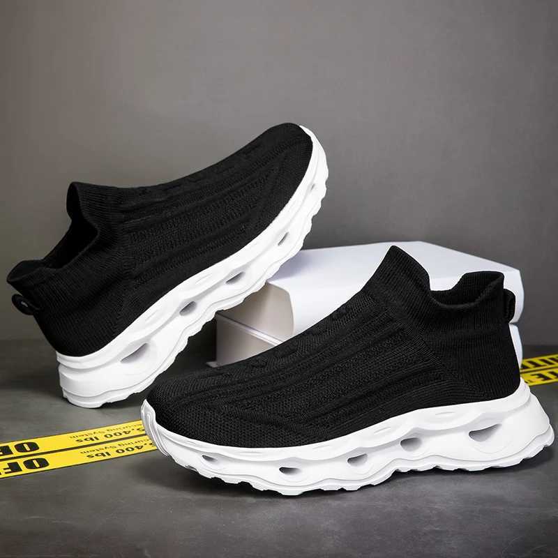Sports shoes lightweight hiking anti slip mesh vulcanized shoe platform comfortable for couples lazy elastic casual shoes large size Z250319