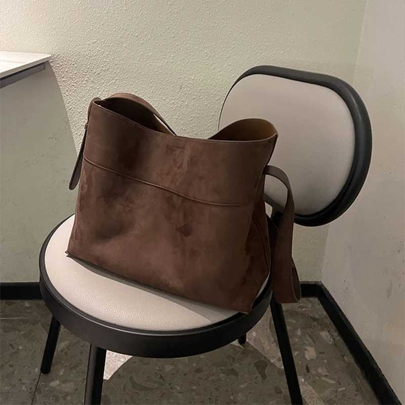 Winter Fashion Suede Frosted Tote Bag Wens Shoder Bag Retro Large Capaci Cow Leather Totes Fem Cmuter Travel Handbag Z250318